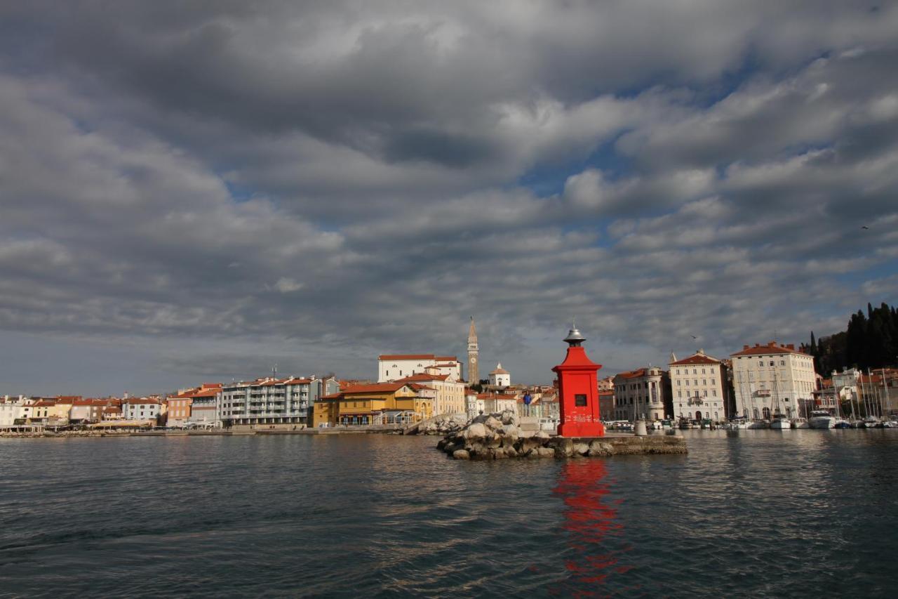 Sal & Mar Apartments Piran Exteriör bild